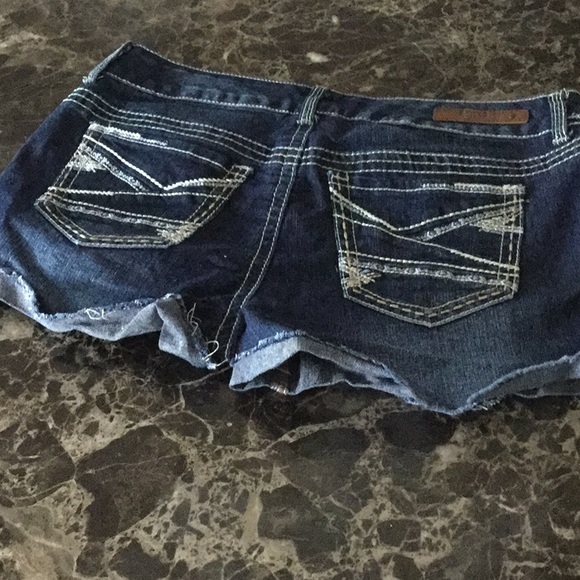 Denim shorts - Picture 2 of 4